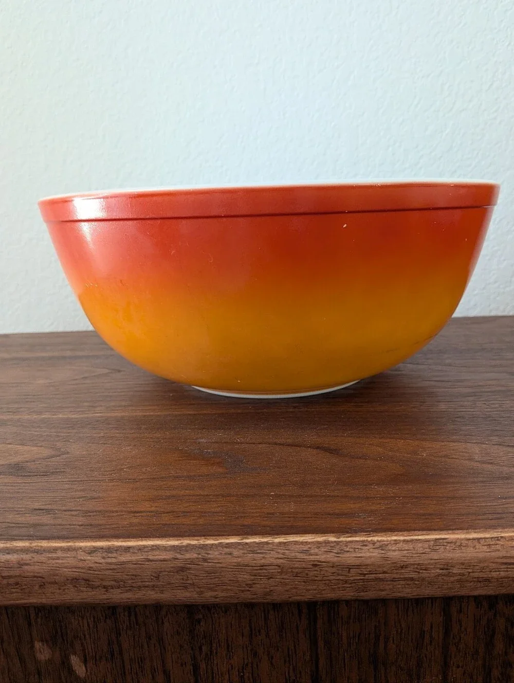 Vintage Pyrex Large 4 Qt MixingBowl 404 Flameglo Red Orange Ombre